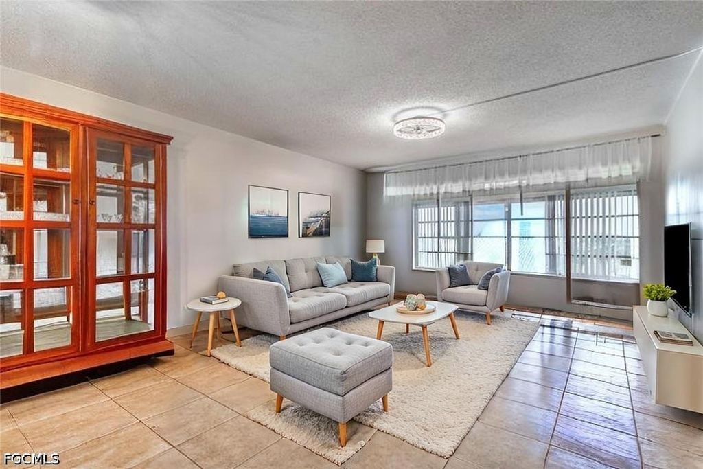 1828 Pine Valley Dr 309, Fort Myers