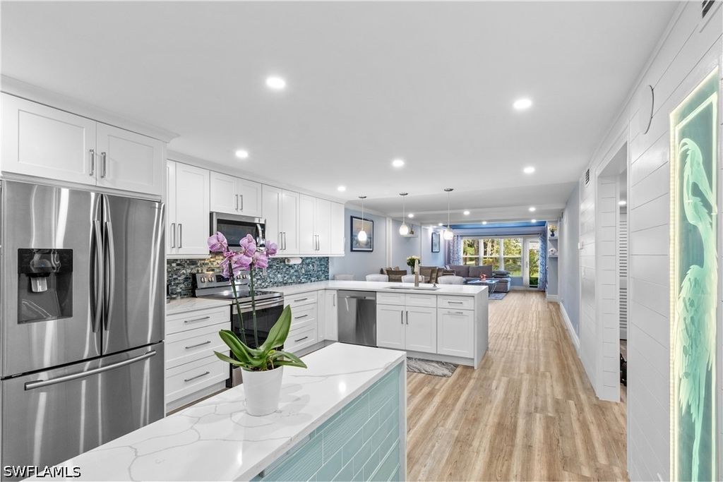 4140 Looking Glass Ln 7, NAPLES