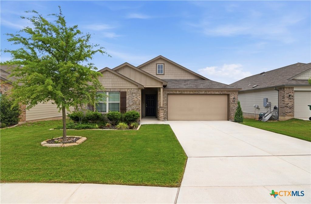 2905 Greenbriar, Seguin