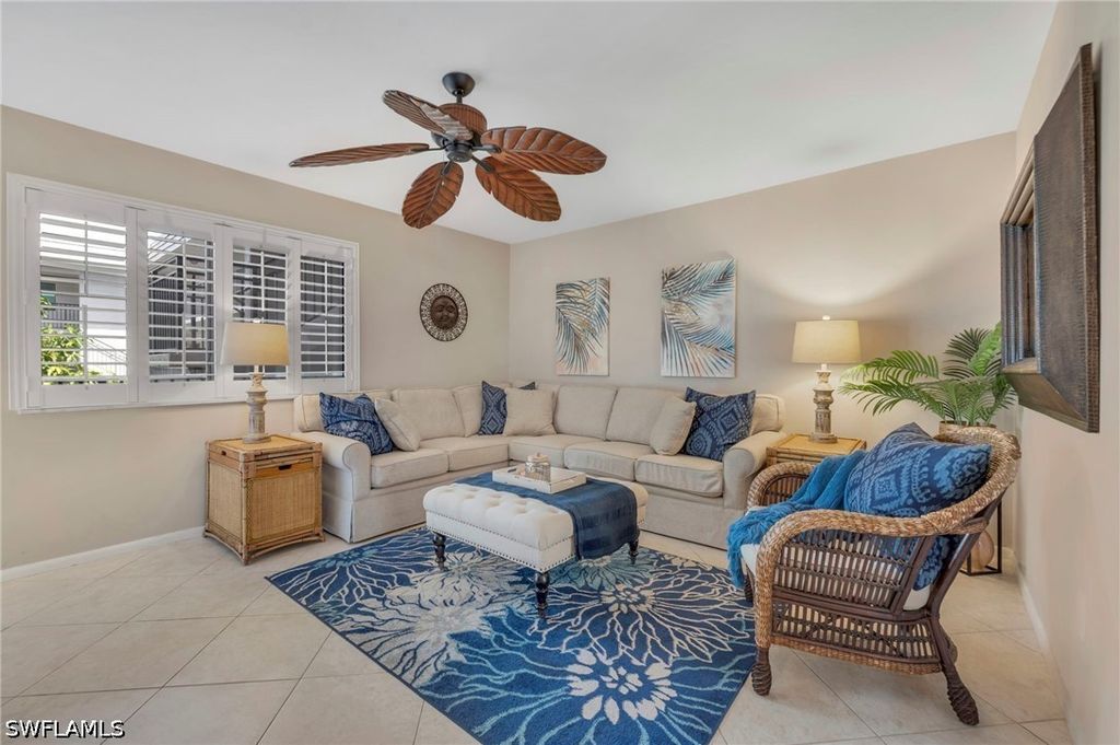 788 Park Shore Dr D26, Naples
