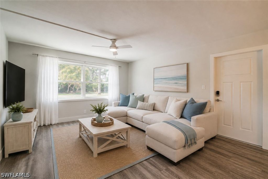 975 9th Ave S 11, Naples