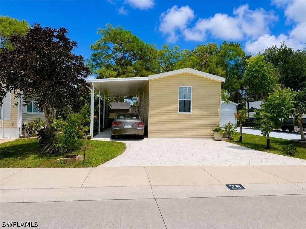 25 Bass Ln 25, Naples