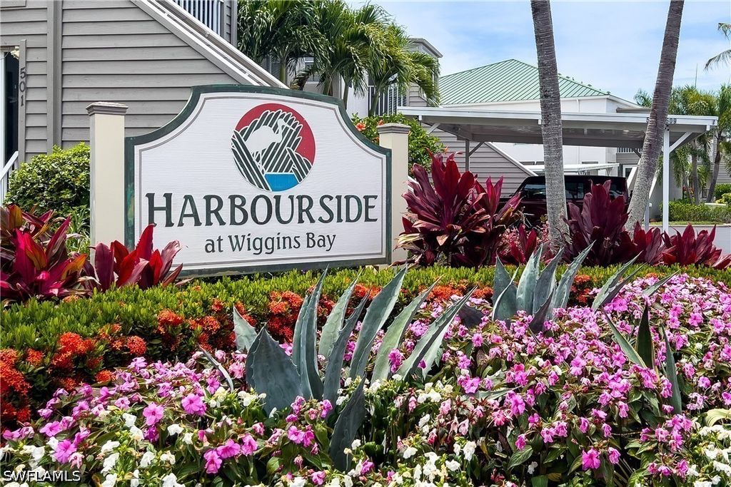 511 Clubside Dr 1-511, Naples