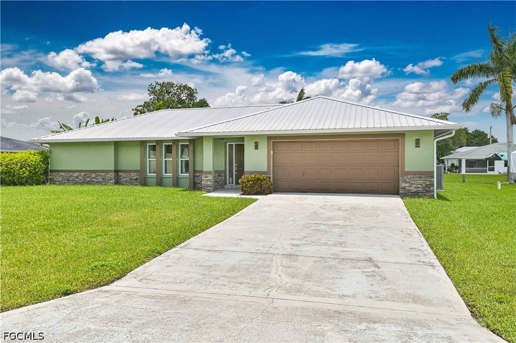 14938 Randolph Dr, Fort Myers