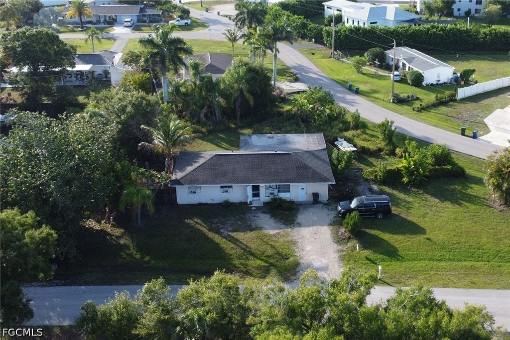 6701 Fiesta Ln, FORT MYERS