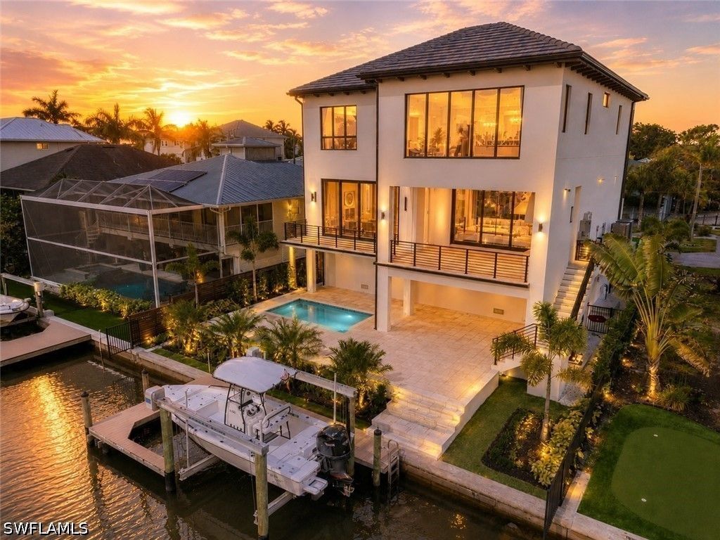 1286 Belaire Ct, Naples