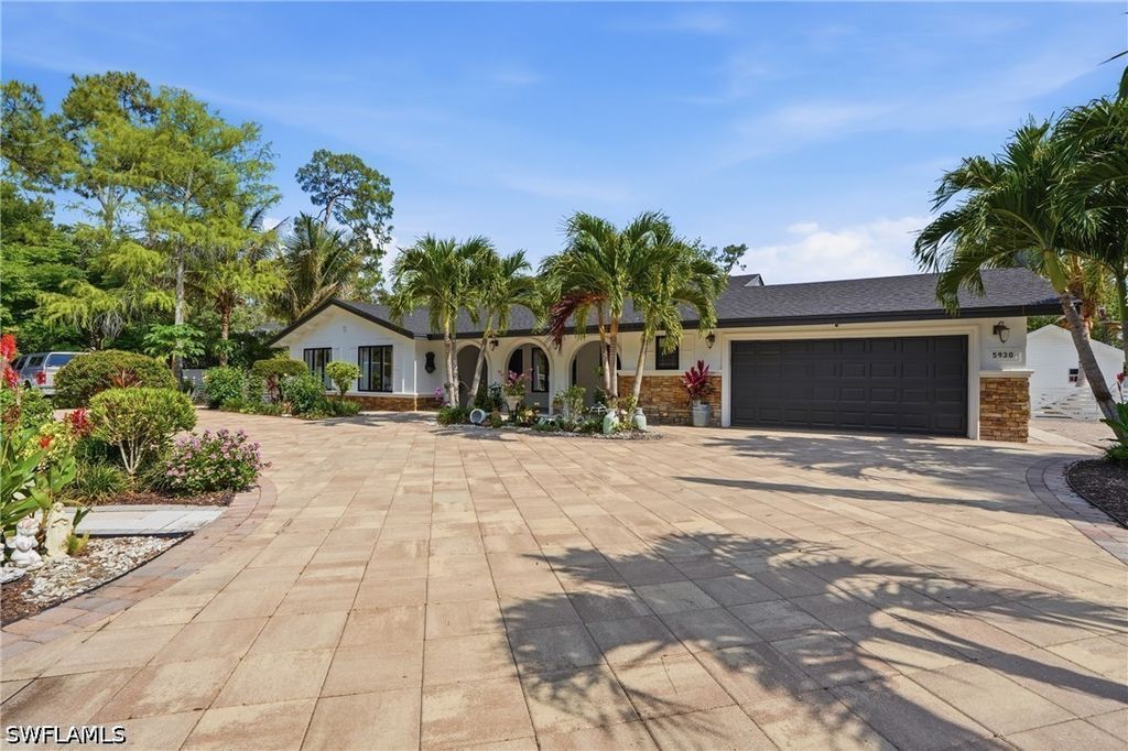 5930 Sea Grass Ln, Naples