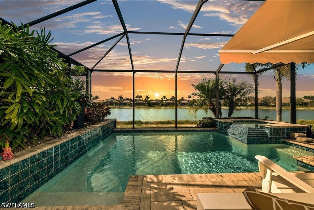 14815 Edgewater Cir, Naples