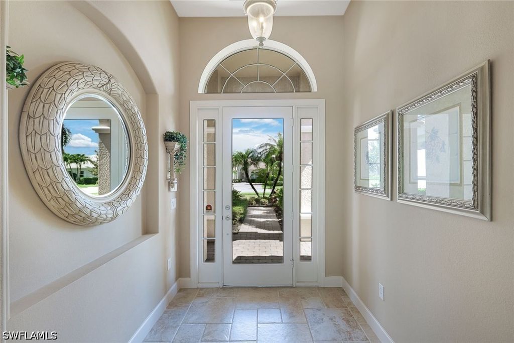 12118 Wicklow Ln, Naples
