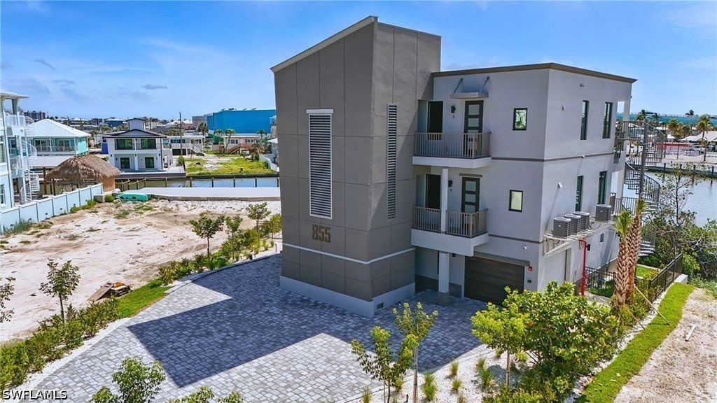 855 Lagoon St 4, Fort Myers Beach