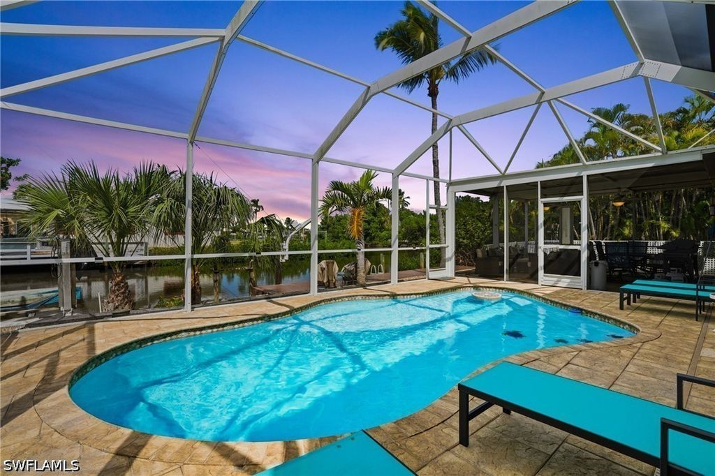 421 Connecticut St, FORT MYERS BEACH
