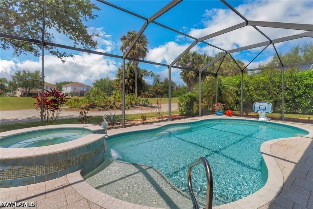 2165 Vardin Pl, Naples