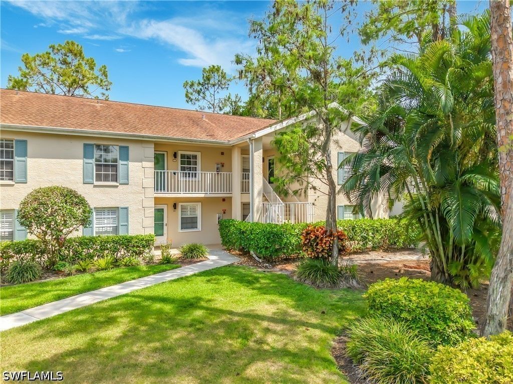 1708 Kings Lake Blvd 5-106, Naples