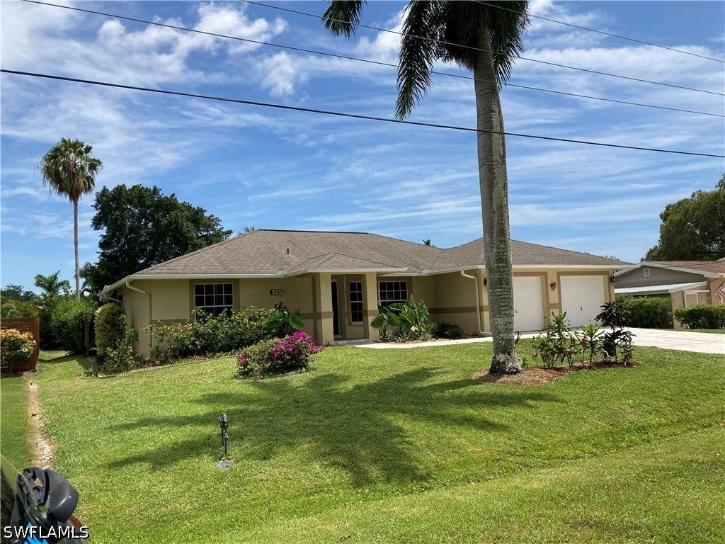 5232 Raintree Ln, Naples