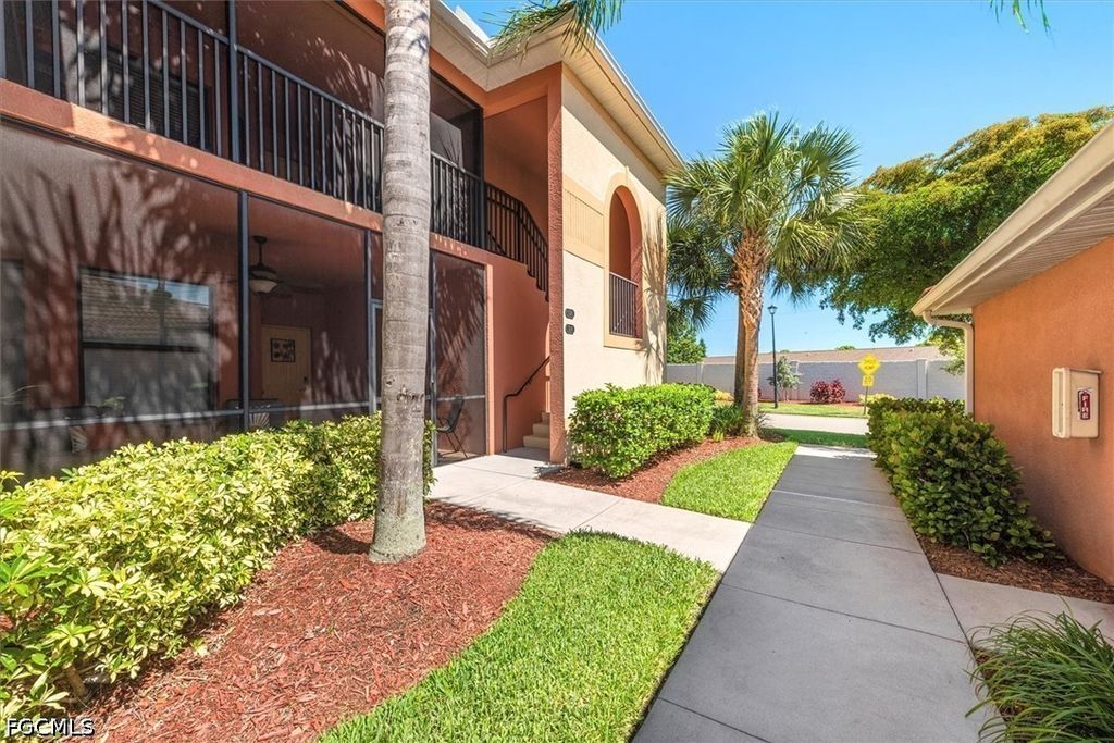 13750 Julias Way 528, FORT MYERS