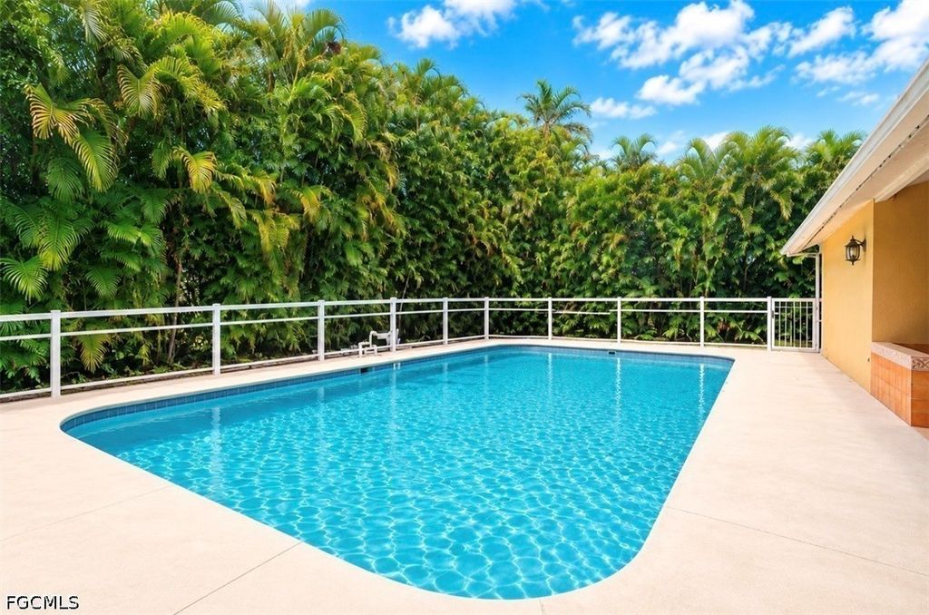 1357 Osceola Dr, Fort Myers