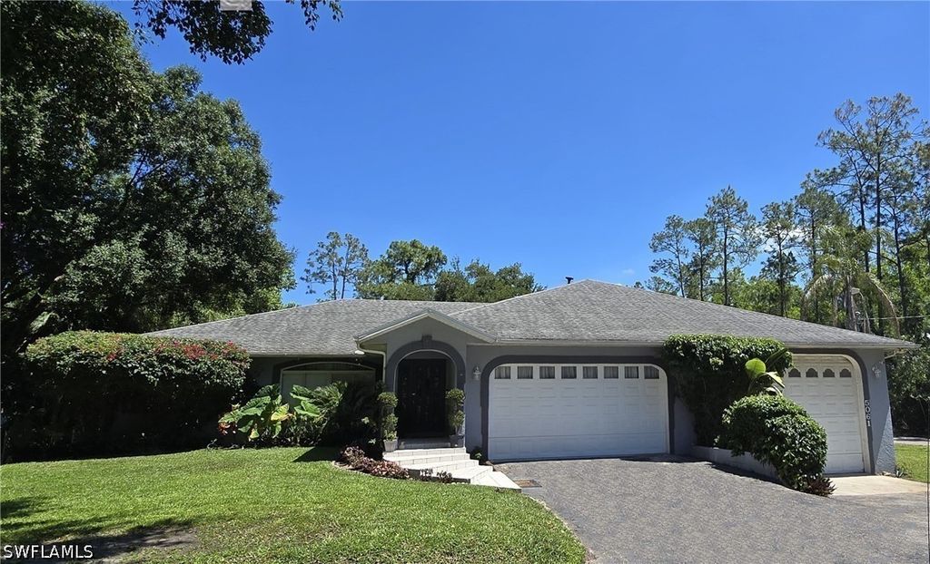 5061 Mahogany Ridge Dr, Naples