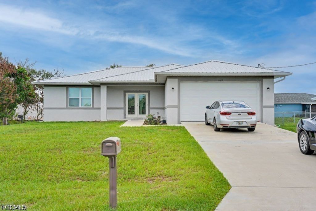 8006 Oakleaf Cir, LABELLE
