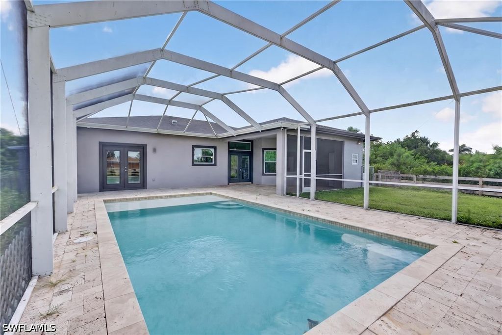 2863 Everglades Blvd N, Naples