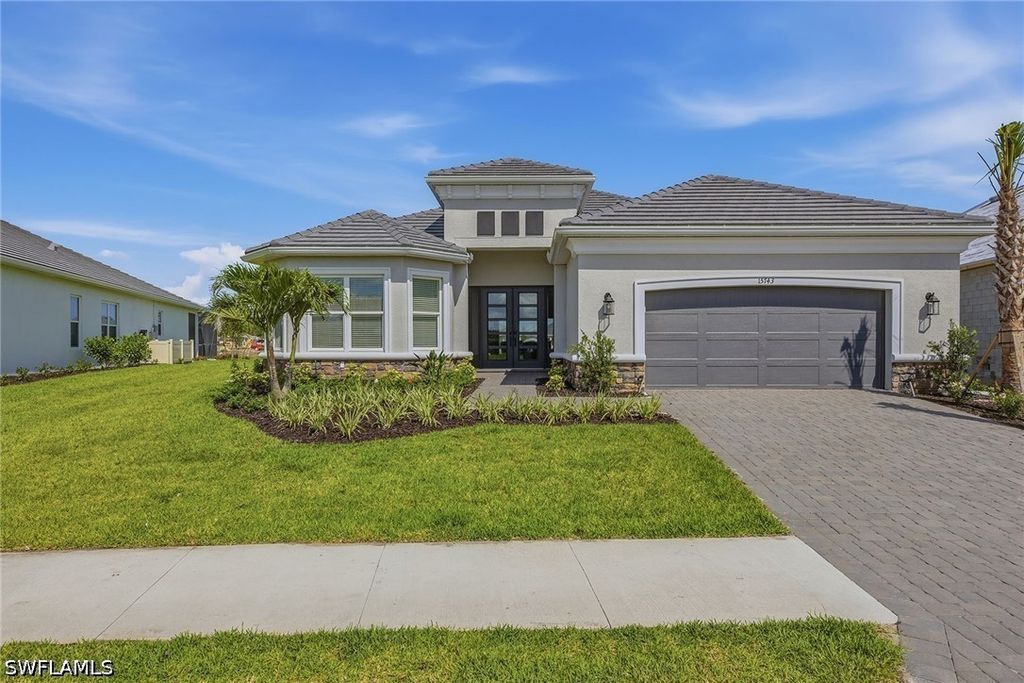 15743 Modena St, Naples
