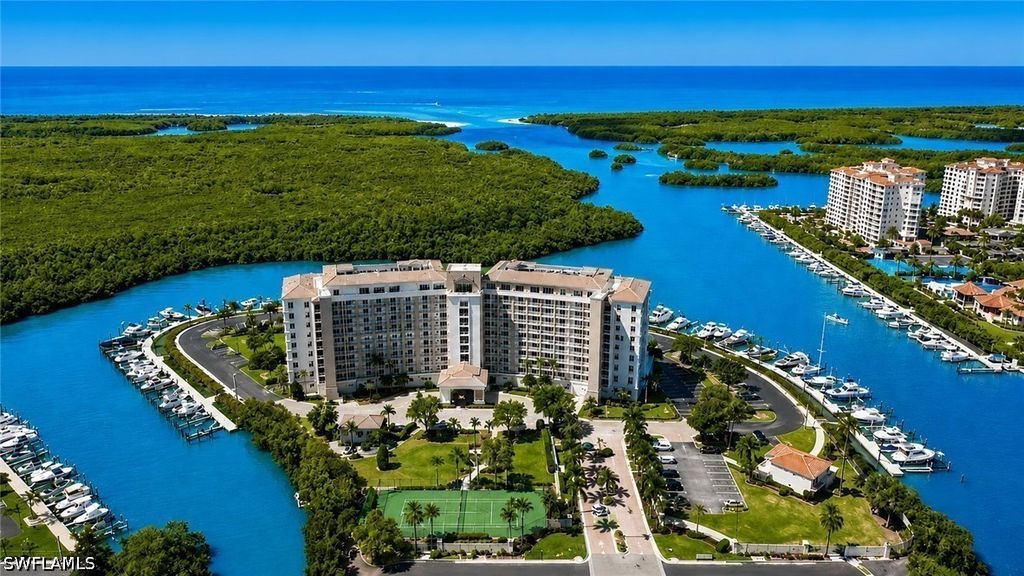 13105 Vanderbilt Dr 502, Naples