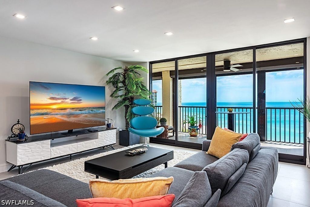 10951 Gulf Shore Dr 1002, Naples