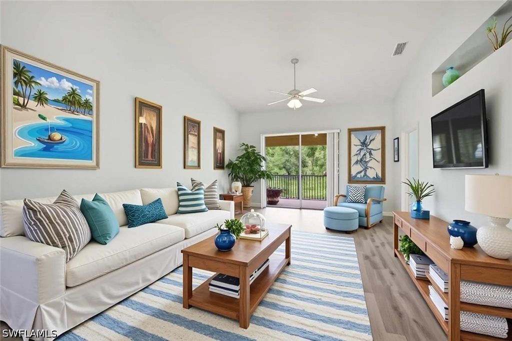 357 Robin Hood Cir 202, Naples