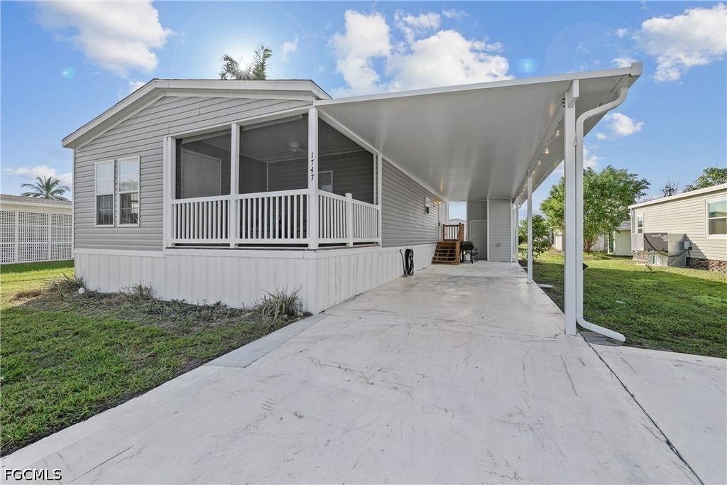1747 Beverly Dr, Naples