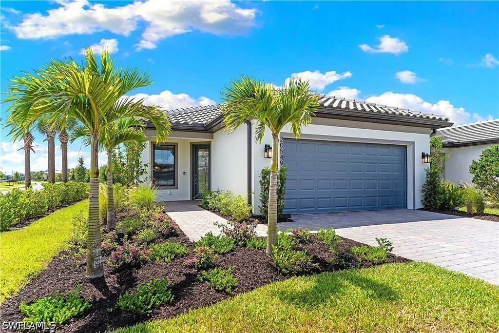 20549 Pebble Glen Dr, Estero