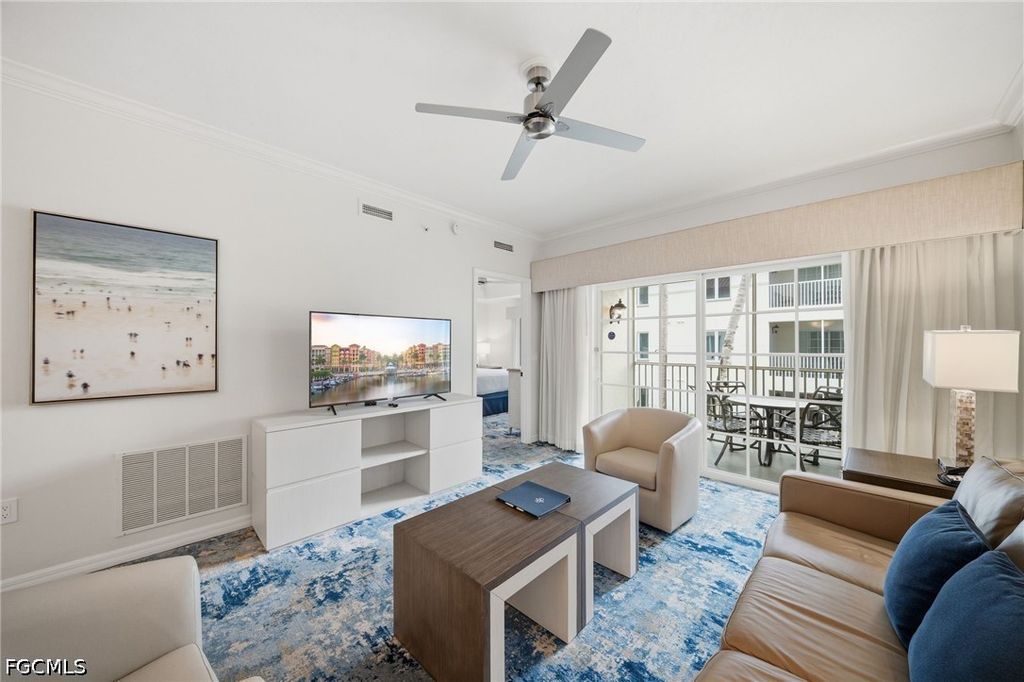 221 9th St S 206, NAPLES