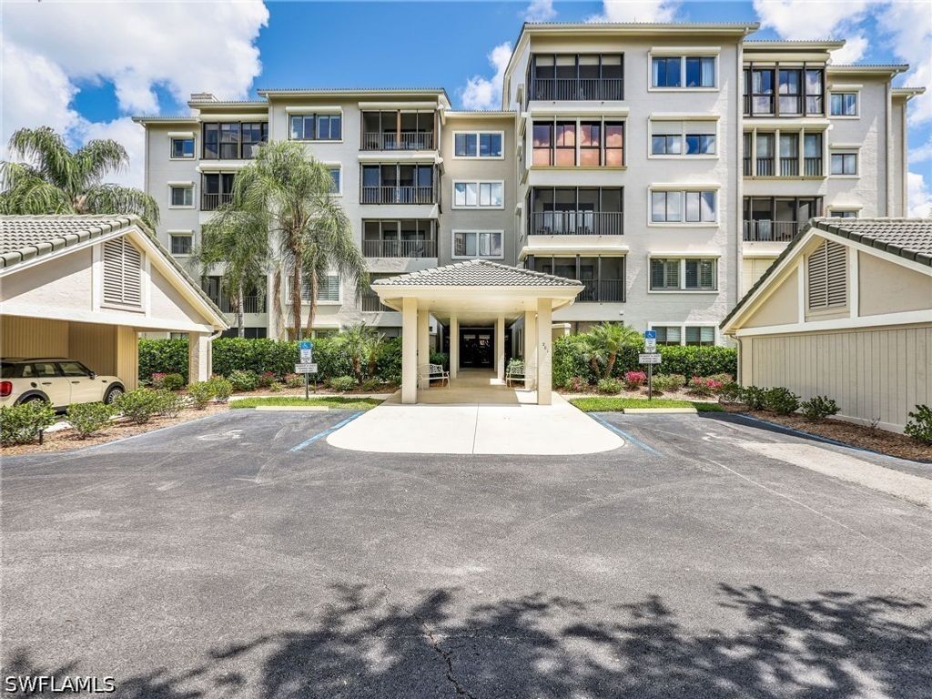 201 Arbor Lake Dr 2-107, Naples