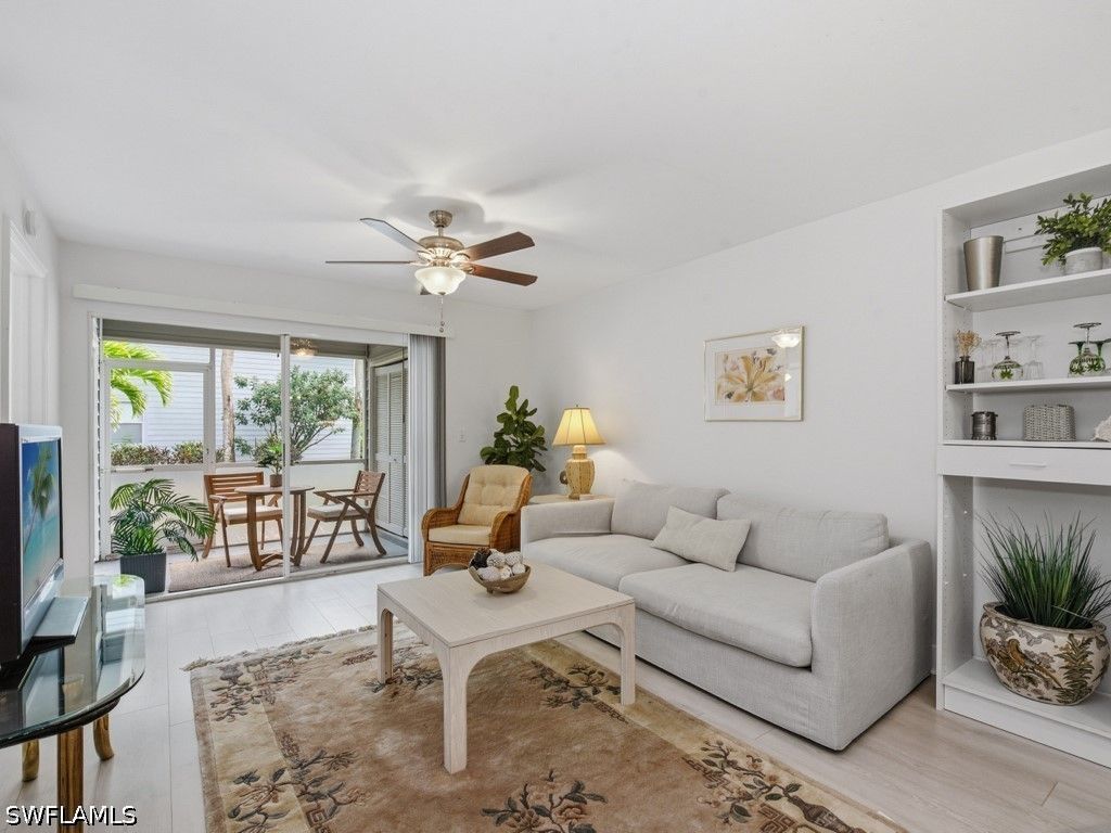 1901 Ctyard Way C105, Naples