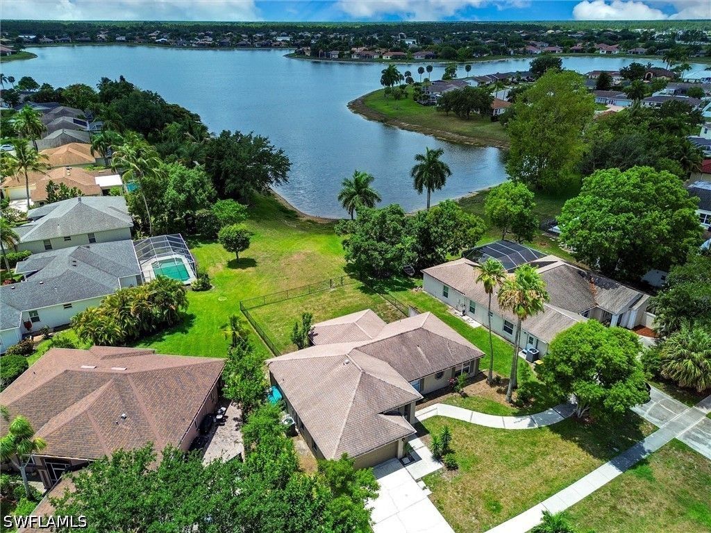3200 Orange Grove Trl, Naples