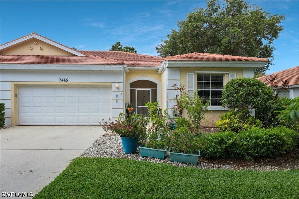 7416 Berkshire Pines Dr, Naples
