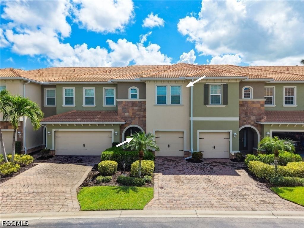 10864 Alvara Way, Bonita Springs