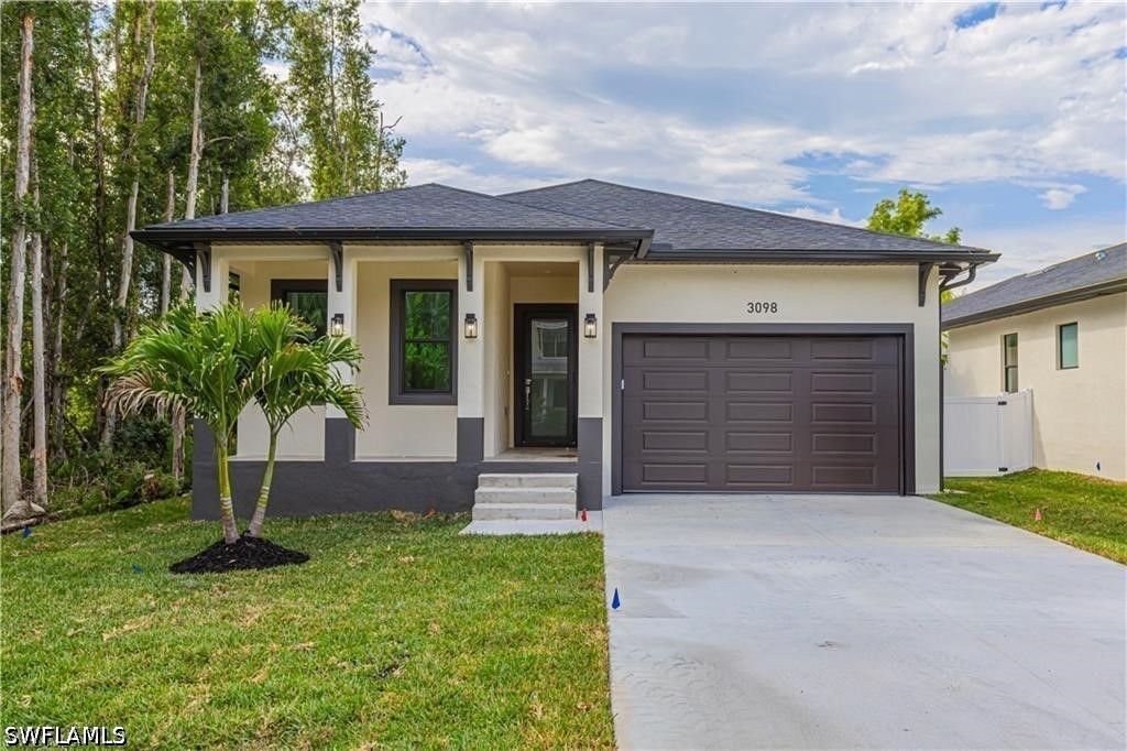 3098 Pine Tree Dr, Naples