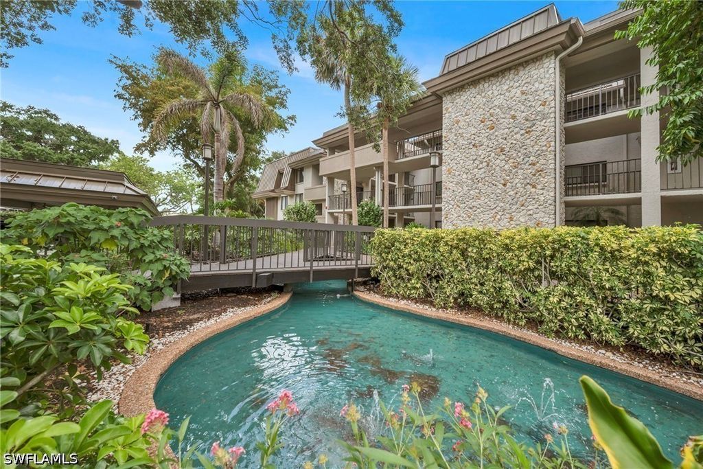 5954 Pelican Bay Blvd 235, Naples