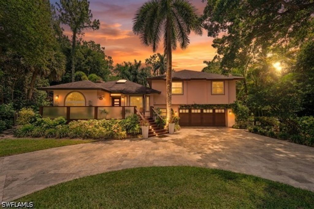 5070 Tamarind Ridge Dr, Naples
