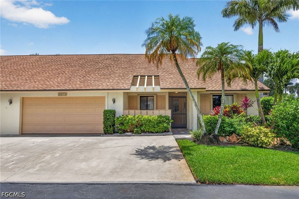 6072 Huntington Woods Dr 17, NAPLES