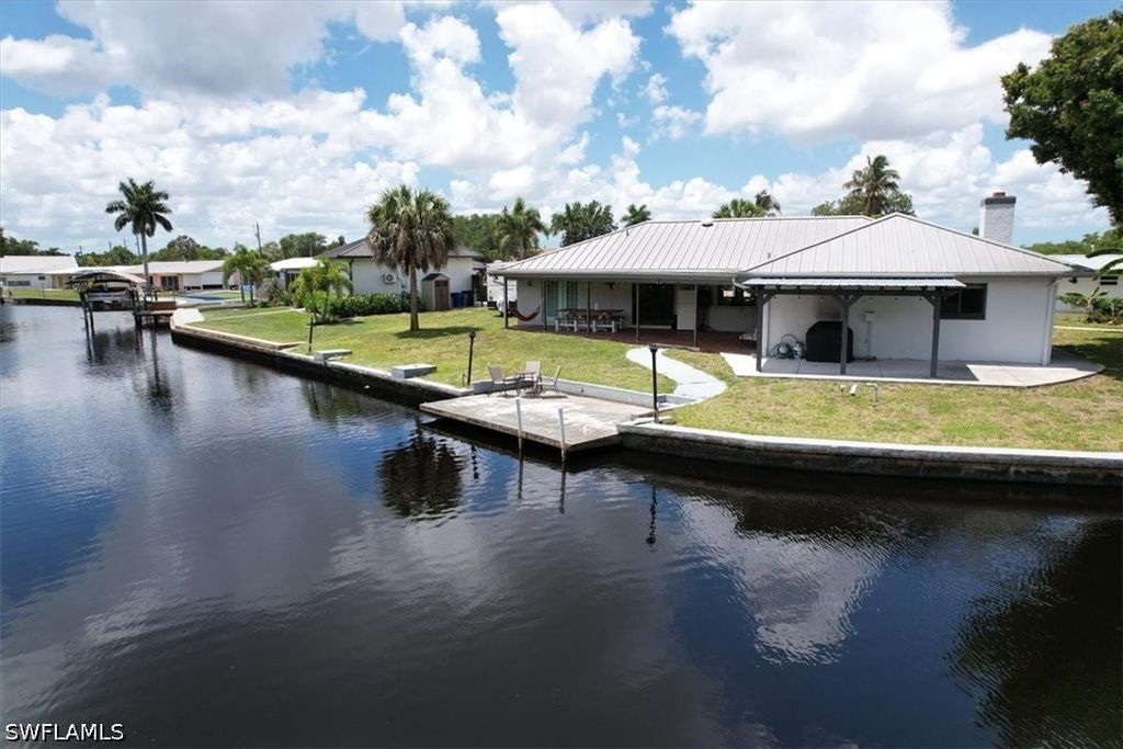 1318 Thompson St, North Fort Myers