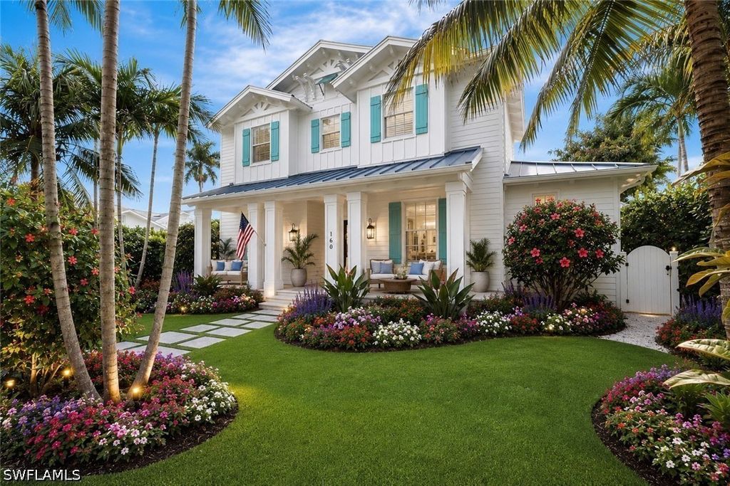 160 Broad Ave S, Naples