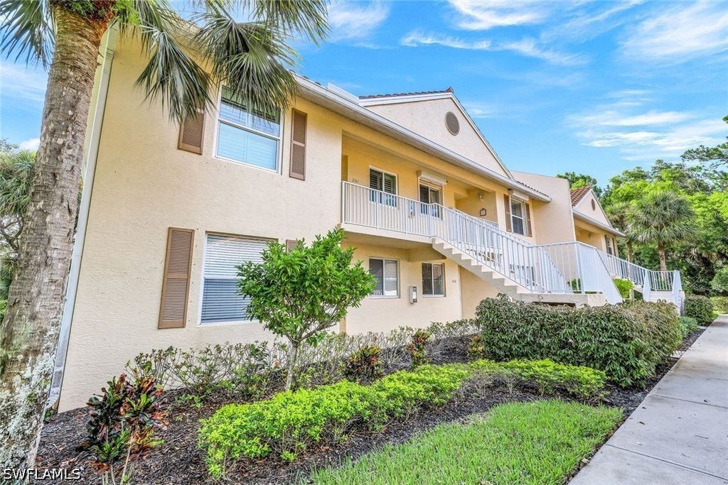 432 Valerie Way 102, Naples