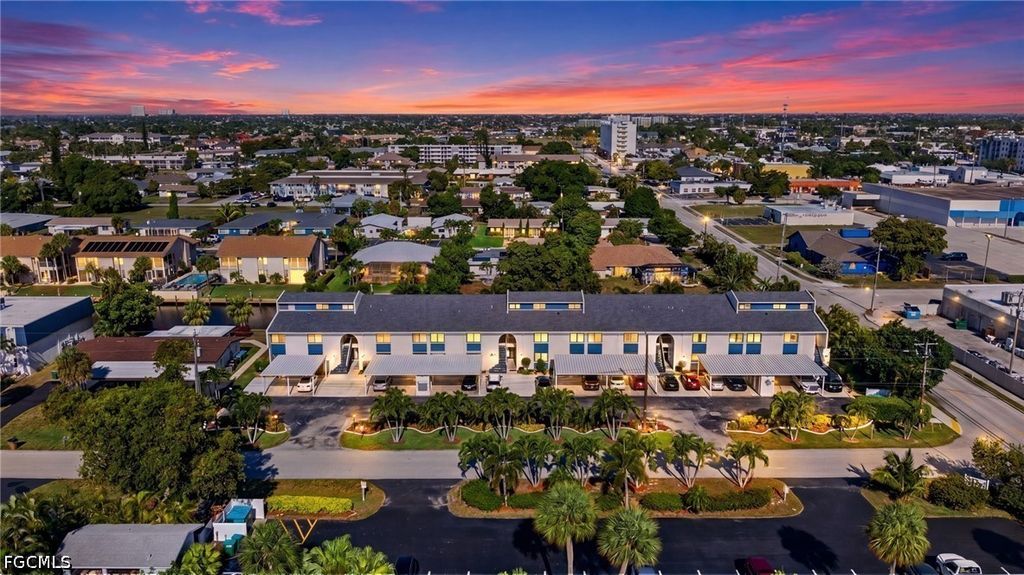 4904 Vincennes St 102, Cape Coral