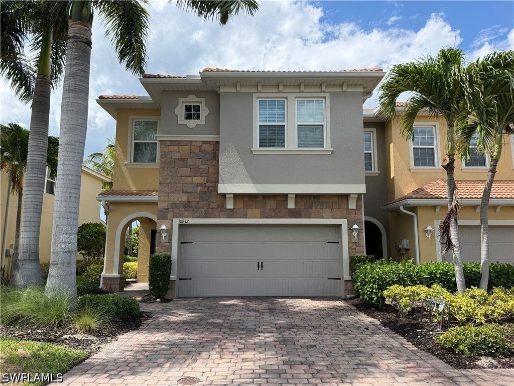 10842 Alvara Way, Bonita Springs