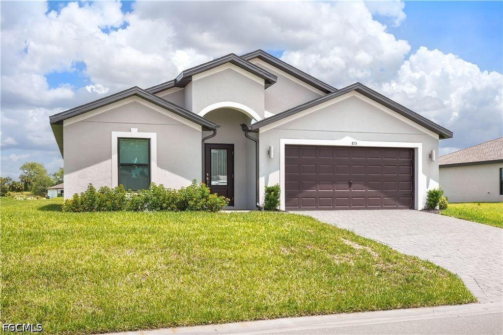815 Gen D Macarthur Ave, LABELLE