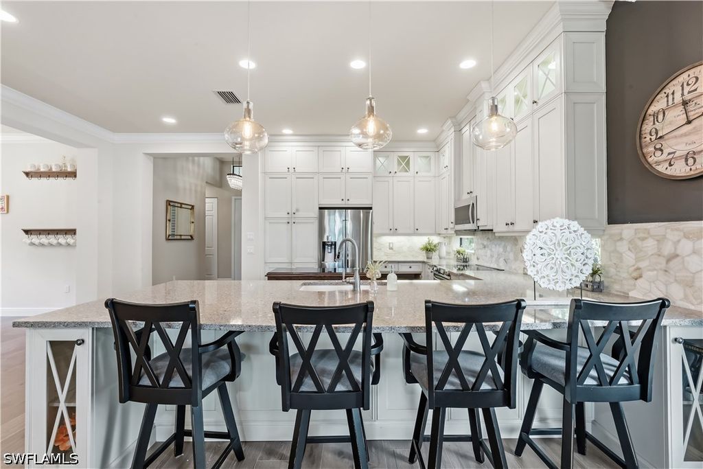 2870 Cinnamon Bay Cir Nw, Naples
