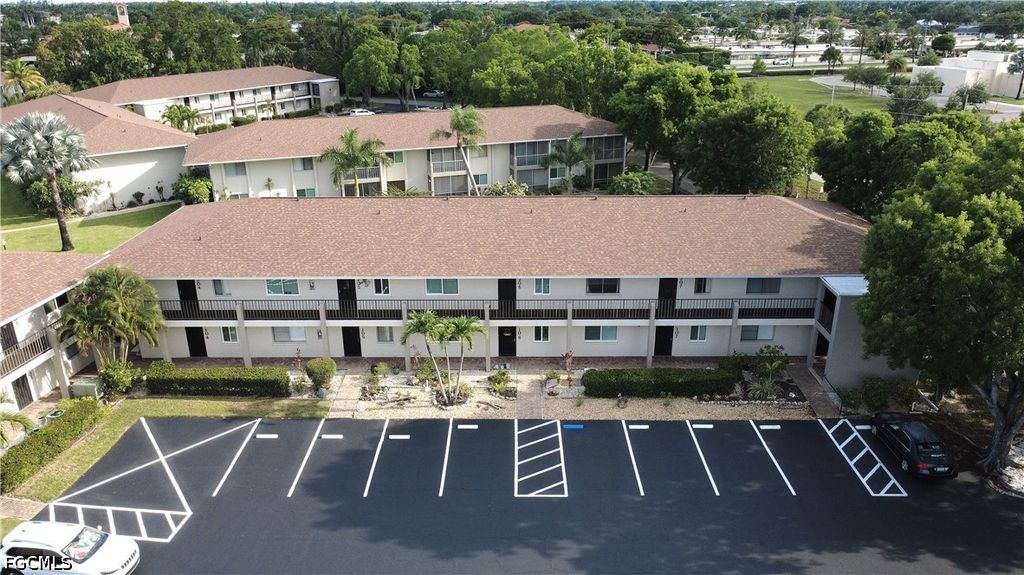 6184 Michelle Way 207, Fort Myers
