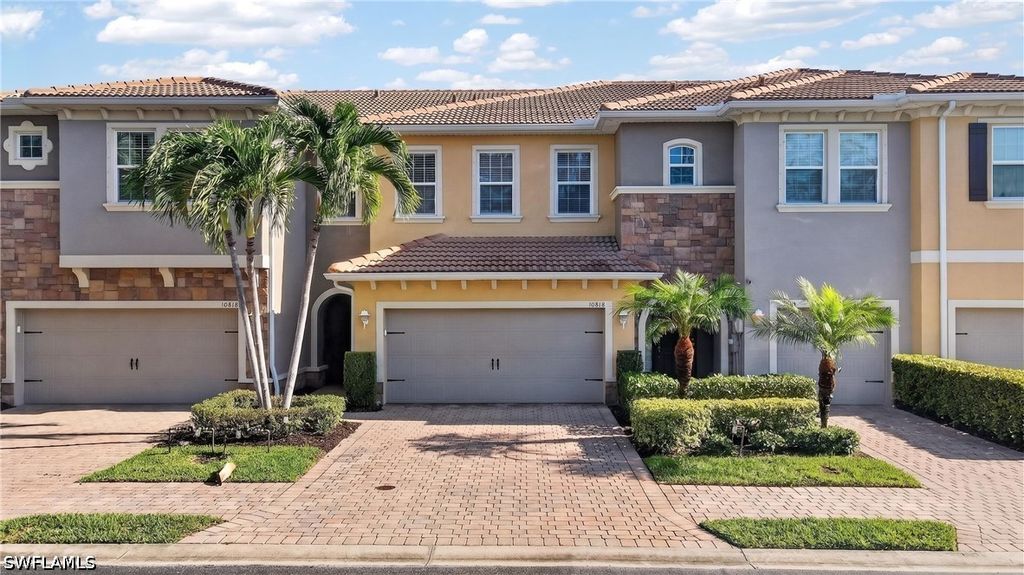 10818 Alvara Point Dr, Bonita Springs