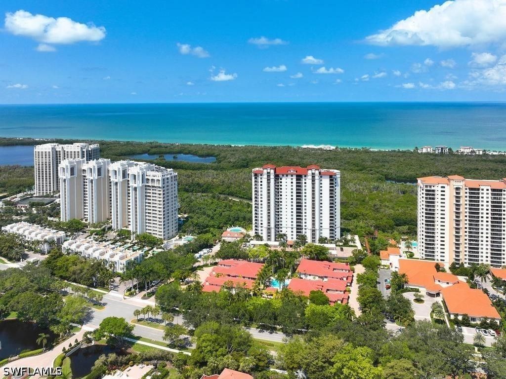 7225 Pelican Bay Blvd 203, Naples