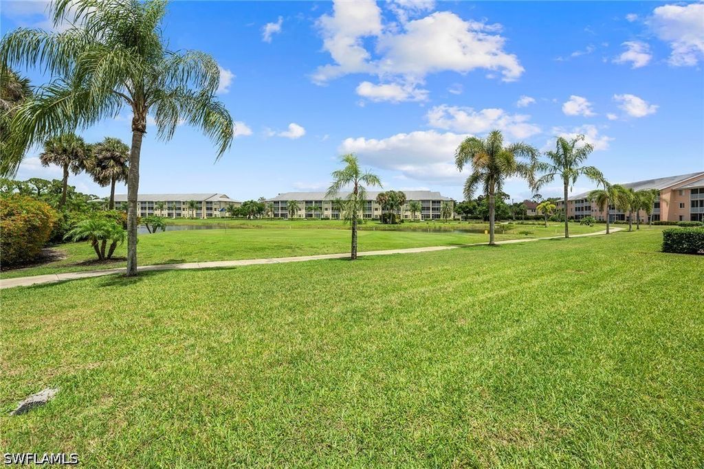 20131 Ian Ct 102, Estero